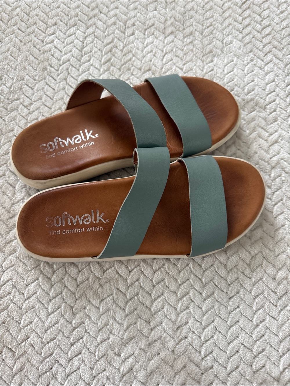 SoftWalk Women’s  Jenna Double-Strap Slide Sandals Size 7